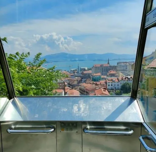 De Diseno En El Centro -desing In The Center * Santander